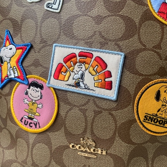 Coach Snoopy x Peanuts Bag Crossbody - Picture 4 of 16